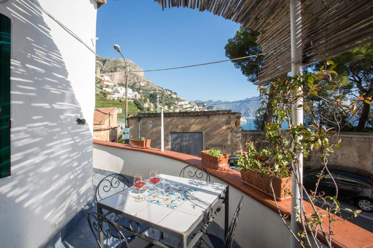 House Sun And Moon Leilighet Amalfi Eksteriør bilde